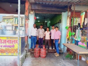 खाद्य विभाग की कार्यवाही: पामगढ़ क्षेत्र के होटलों-ढाबों पर छापा, 11 घरेलू गैस सिलेंडर जब्त