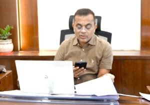 मुख्यमंत्री हेल्पलाइन से मिल रहा त्वरित समाधान, कलेक्टर श जन्मेजय महोबे स्वयं ले रहे नागरिकों से फीडबैक